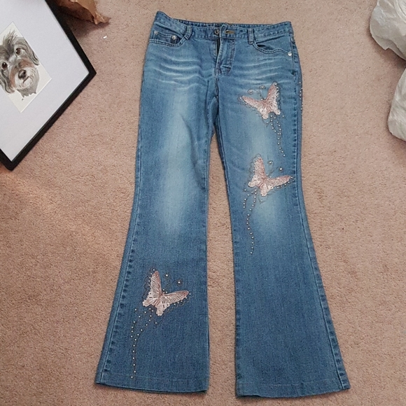Denim - Butterfly Embroidered Jeans